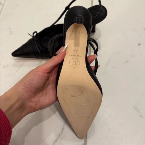 Black Slingback Heels - Picture 3 of 3